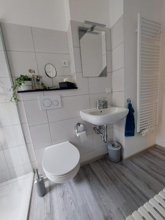 Gemuetliches, Voll Ausgestattetes Apartment Halle  Kültér fotó